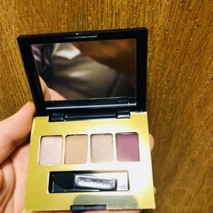 Estee Lauder eyeshadow plate